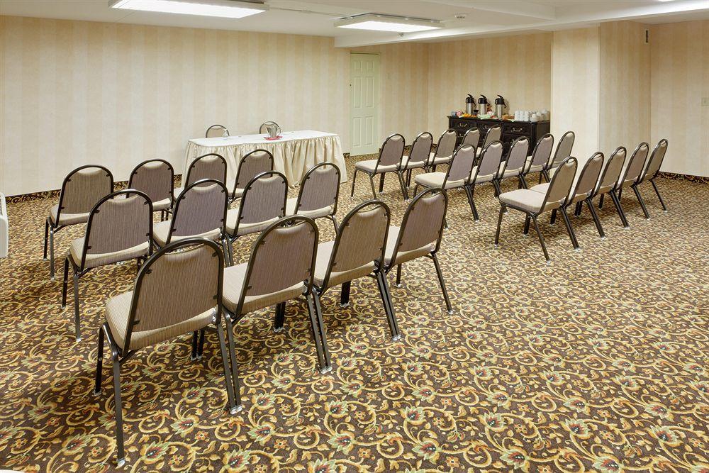 Fairfield Inn & Suites Springfield Enfield Extérieur photo