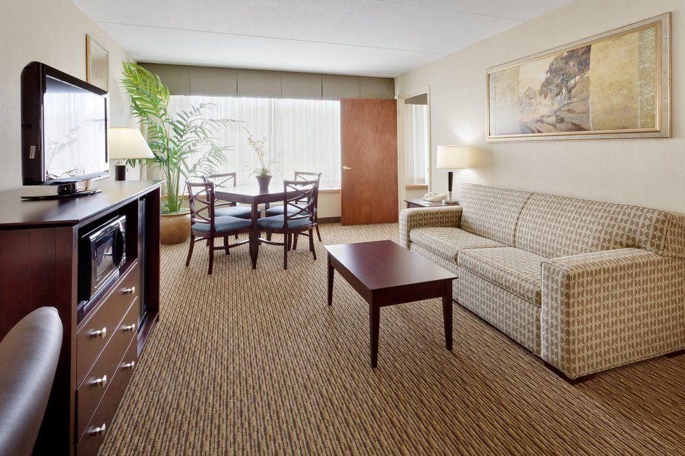 Fairfield Inn & Suites Springfield Enfield Extérieur photo