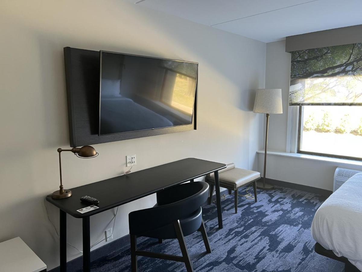 Fairfield Inn & Suites Springfield Enfield Extérieur photo