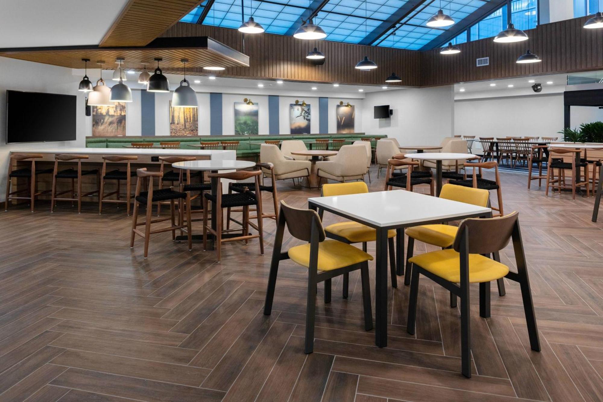 Fairfield Inn & Suites Springfield Enfield Extérieur photo