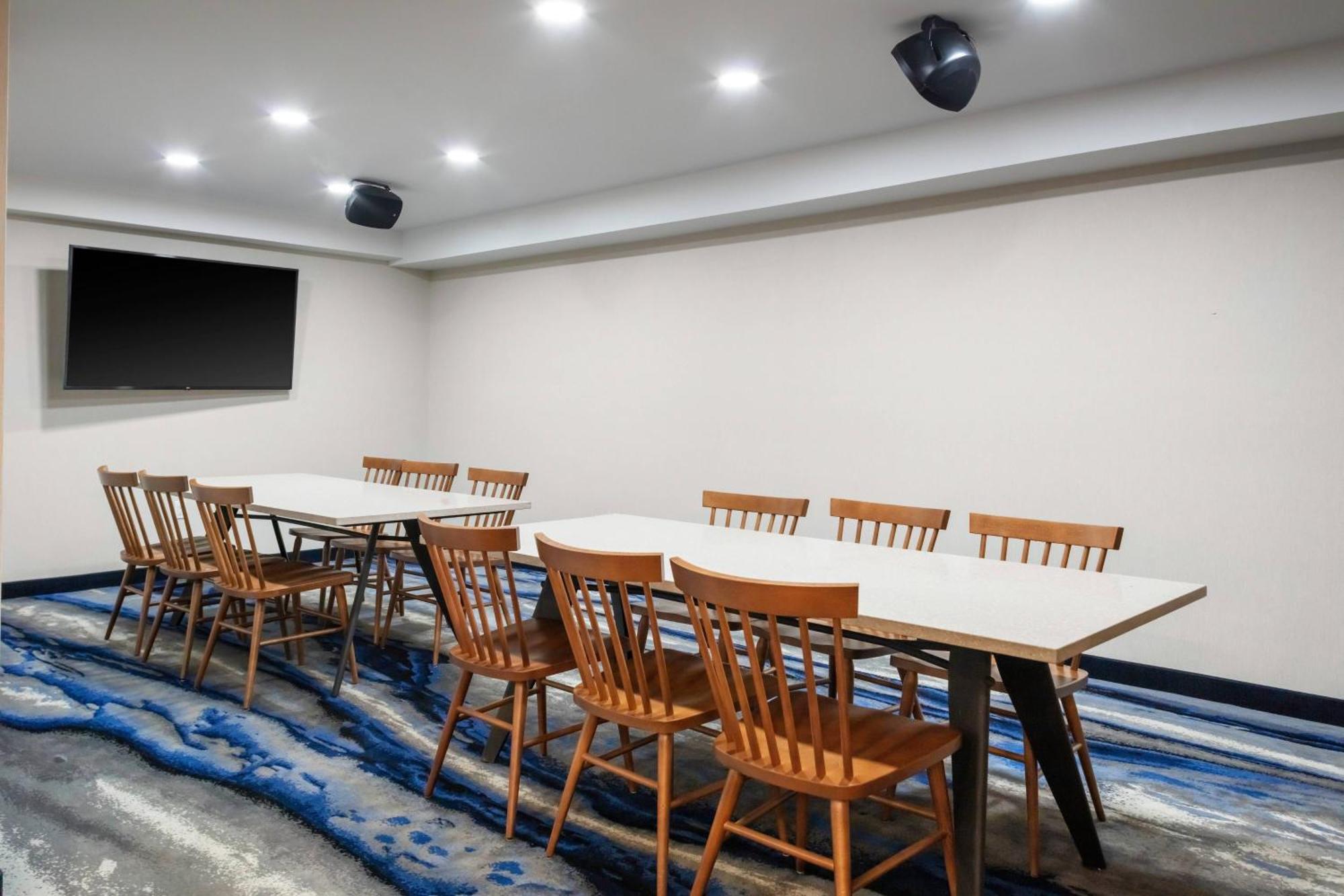 Fairfield Inn & Suites Springfield Enfield Extérieur photo